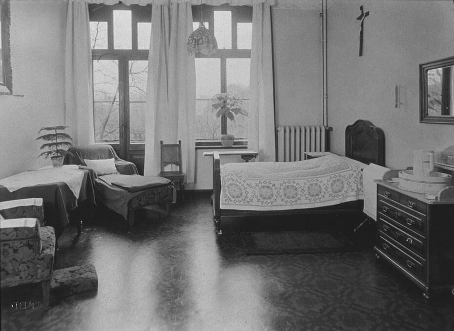 Patientenzimmer des St. Joseph-Stift Bremen erster Klasse von 1920